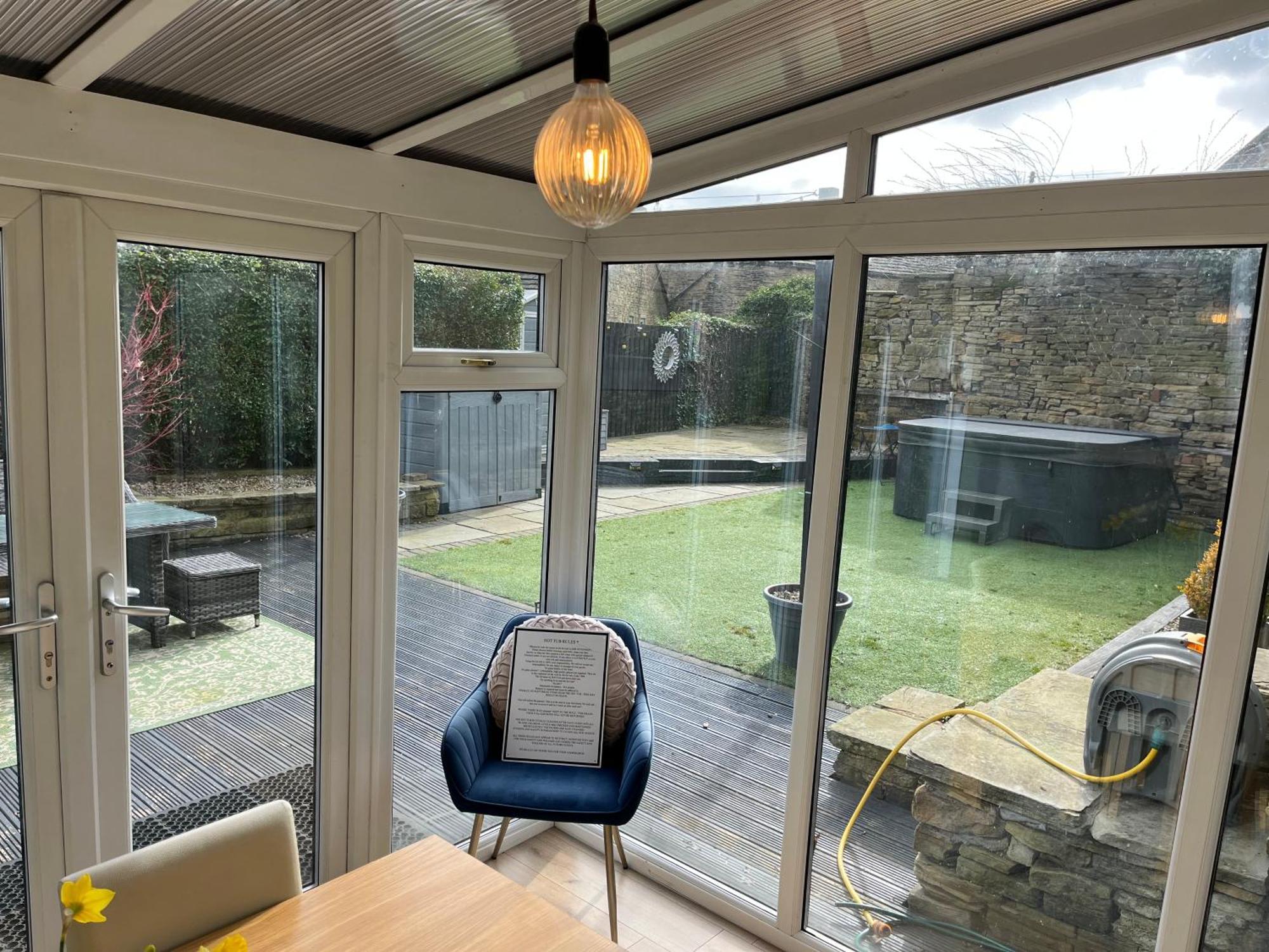 Honeybee Cottage, With A Log Fire & A Hot Tub. Bradford  Exteriér fotografie